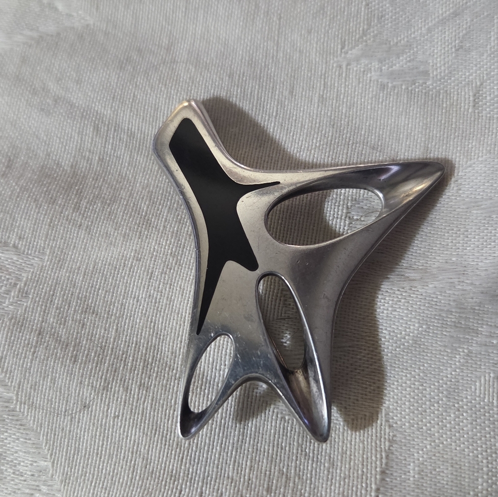 Vintage Georg Jensen Henning Koppel Sterling Silver and Black Enamel Brooch #323 - Picture 3 of 12